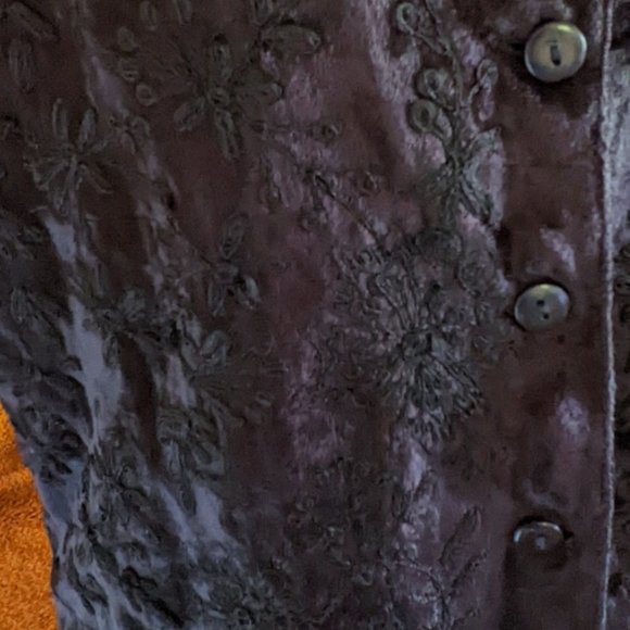 Orvis Rayon Velvet Embroidered Vest - Picture 2 of 9